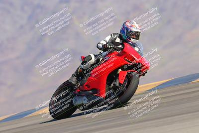 media/Oct-01-2023-SoCal Trackdays (Sun) [[4c570cc352]]/Turn 9 Set 2 (10am)/